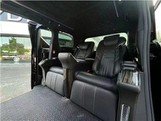 Gorący sprzedawanie nowy projekt fantazyjny oryginalny rozmiar dopasowany samochód Tv podnoszenie partycji dla luksusowych samochodów dostawczych autokar minibus samochód