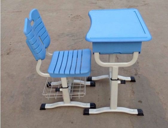 Escritorios de estudio para estudiantes y silla para el aula de la escuela