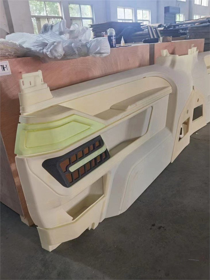tv partition for modified car(001)