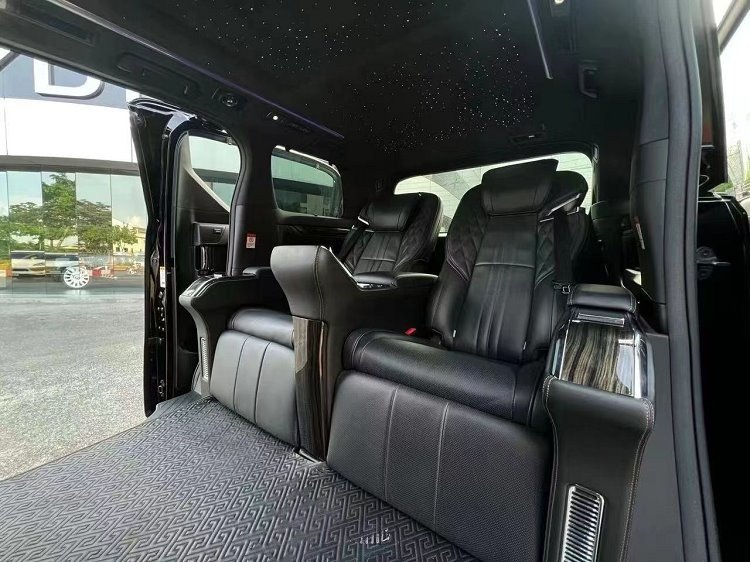 Venta caliente nuevo diseño elegante tamaño Original ajuste coche Tv partición de elevación para furgonetas de lujo coche minibús coche